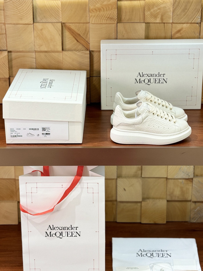 Alexander McQueen sneaker