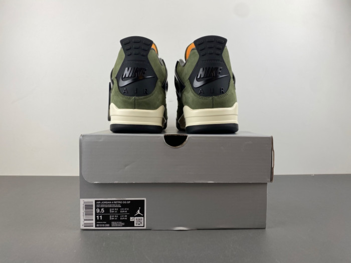 UNDEFEATED x Air Jordan 4 OG IB1519-200