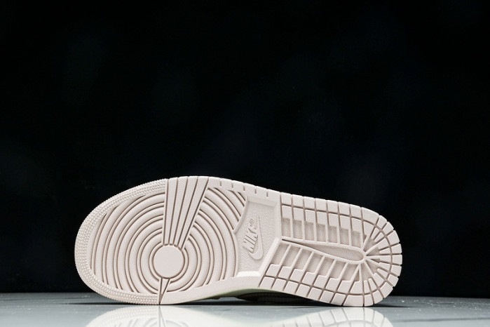 Air Jordan 1 Mid Feasts BQ6472-620