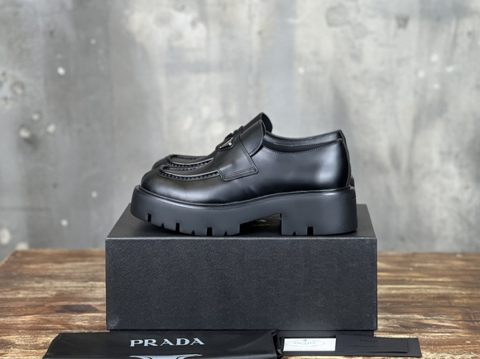 PRA designer sneaker