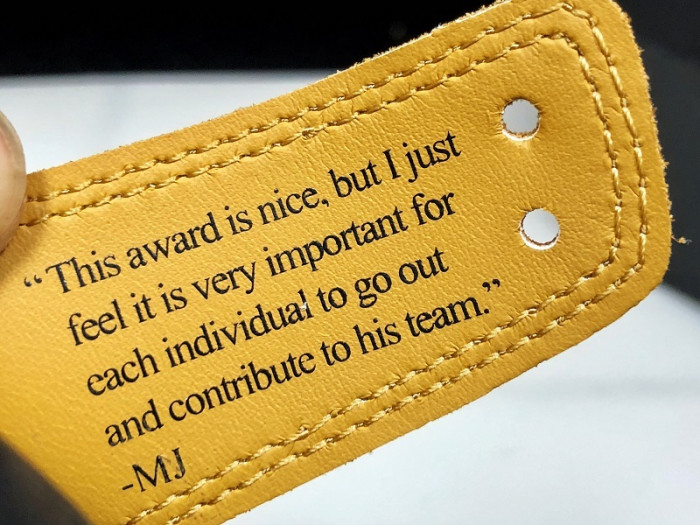 AIR JORDAN 1 ROOKIE OF THE YEAR 555088-700