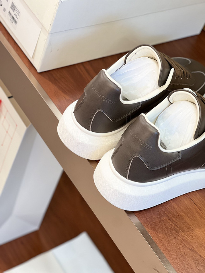 Alexander McQueen sneaker