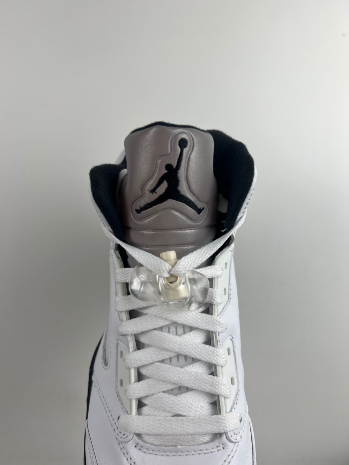 Air Jordan 5 Retro "White and Black" DD0587-110