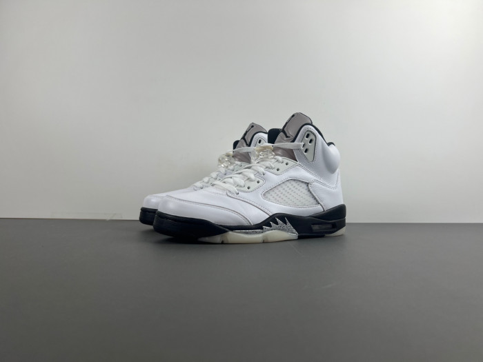 Air Jordan 5 Retro "White and Black" DD0587-110