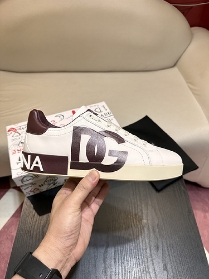 DG sneaker