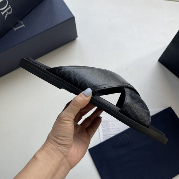 DO DESIGNER SLIPPERS