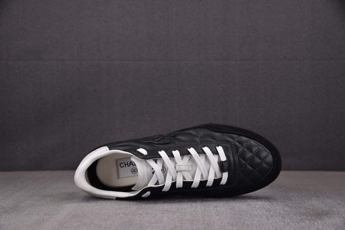 CHANEEL sneaker