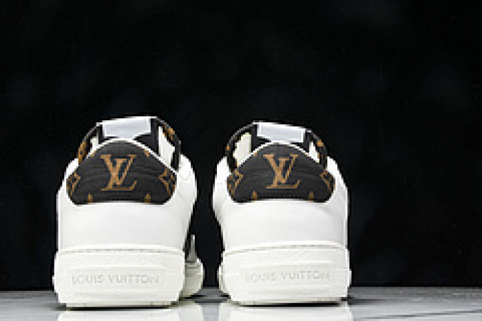 L&V SNEAKERS