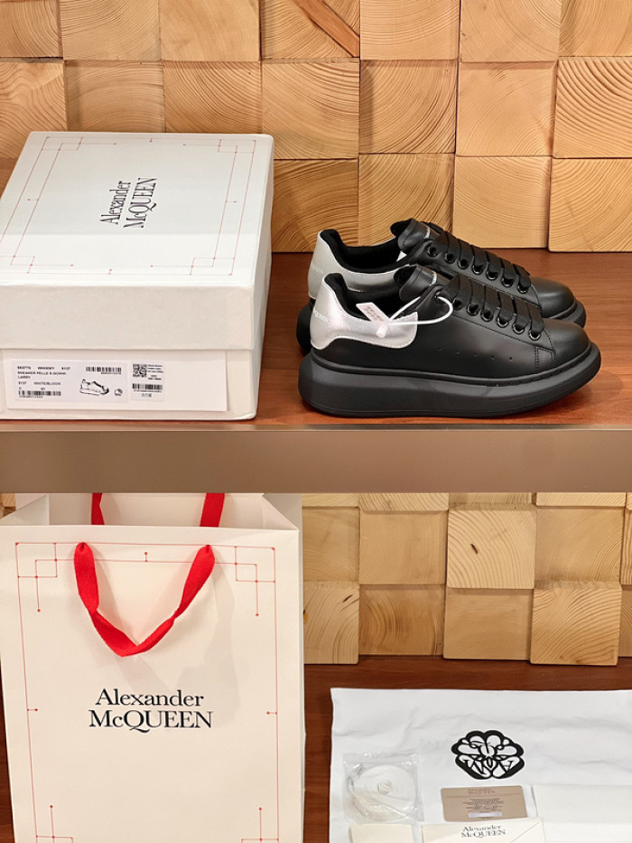 Alexander McQueen sneaker