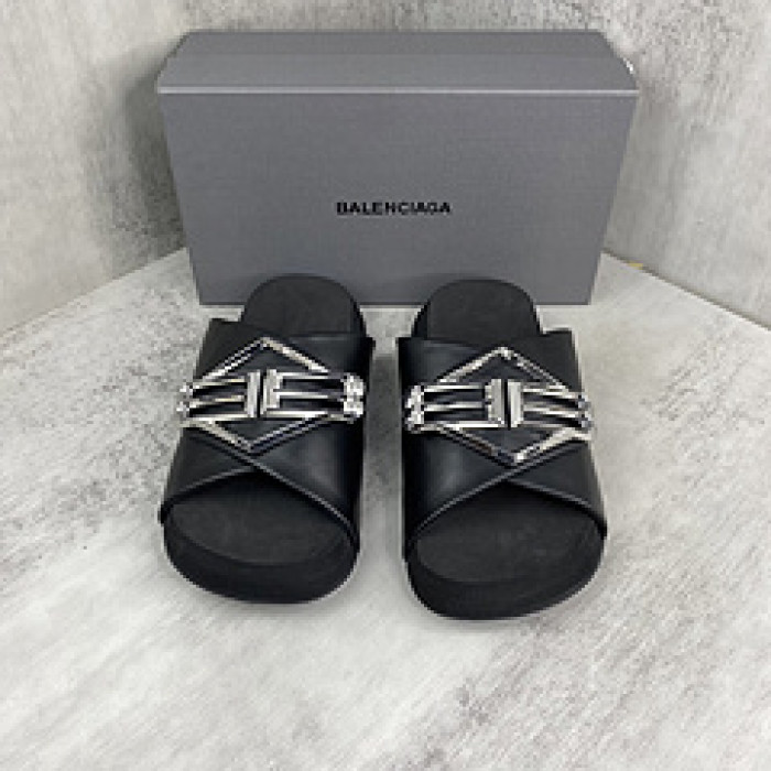 BLEN DESIGNER SLIPPERS