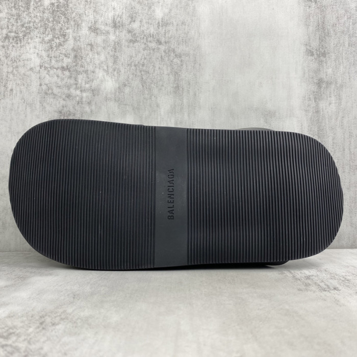 BLEN DESIGNER SLIPPERS