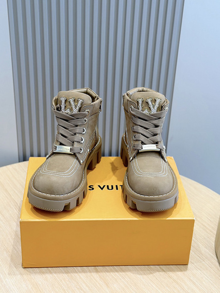 L&V SNEAKERS