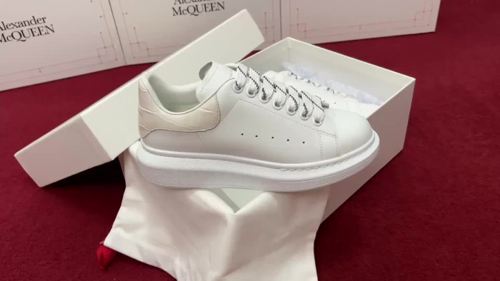 Alexander McQueen sneaker
