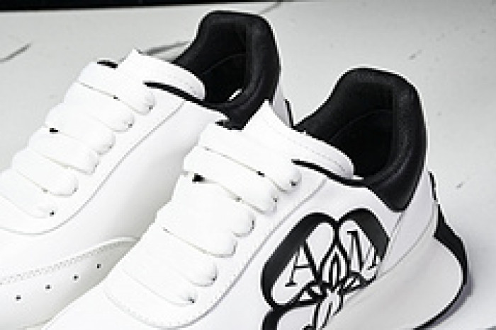 Alexander McQueen sneaker