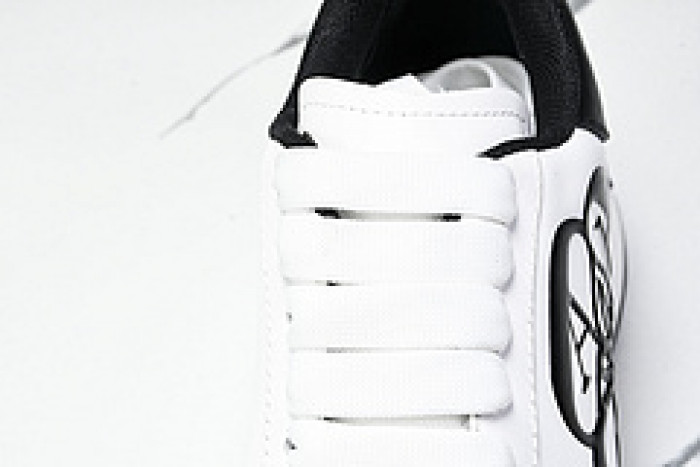 Alexander McQueen sneaker