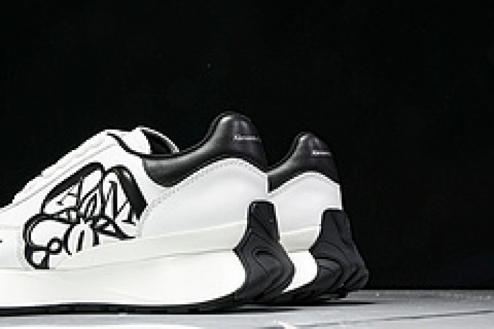 Alexander McQueen sneaker