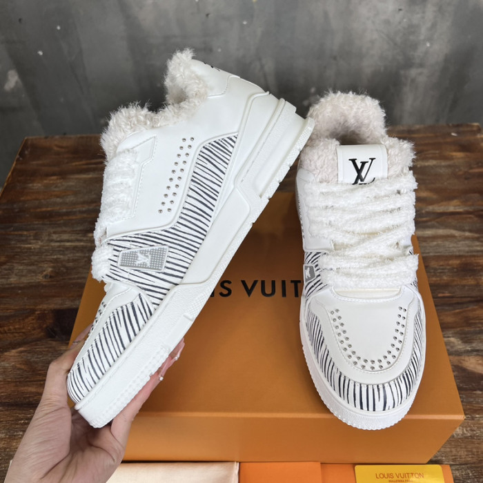L&V SNEAKERS