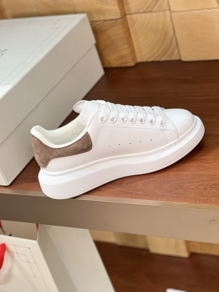 Alexander McQueen sneaker
