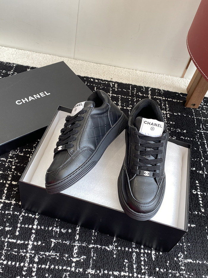 CHANEEL sneaker