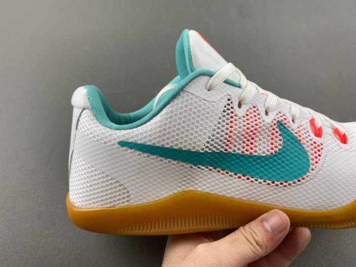 NIKE Kobe 11 EP 