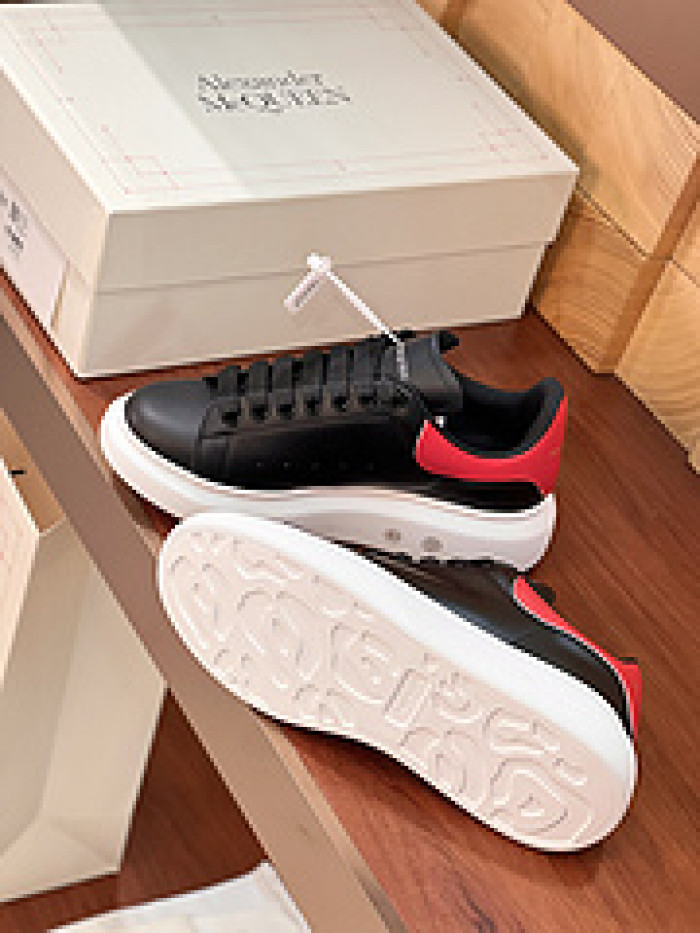 Alexander McQueen sneaker