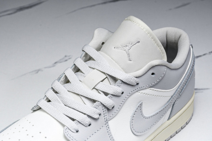 Air Jordan 1 Low DC0774-103