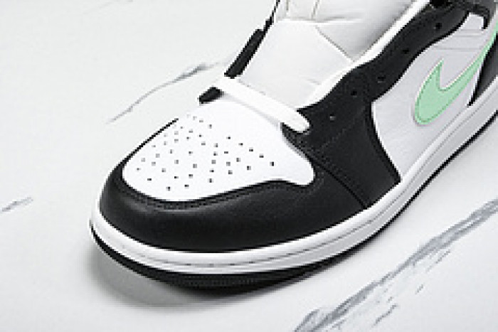 Air Jordan 1 Mid DQ8426-103