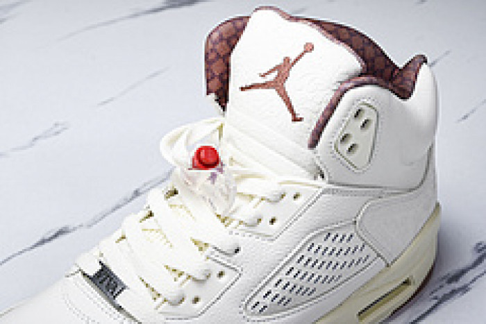Air Jordan 5 "El Grito" Sail and Dark Pony HF8833-100