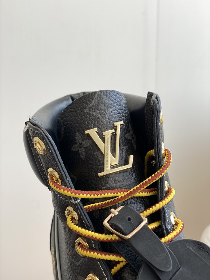 L&V SNEAKERS