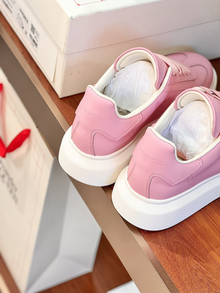 Alexander McQueen sneaker