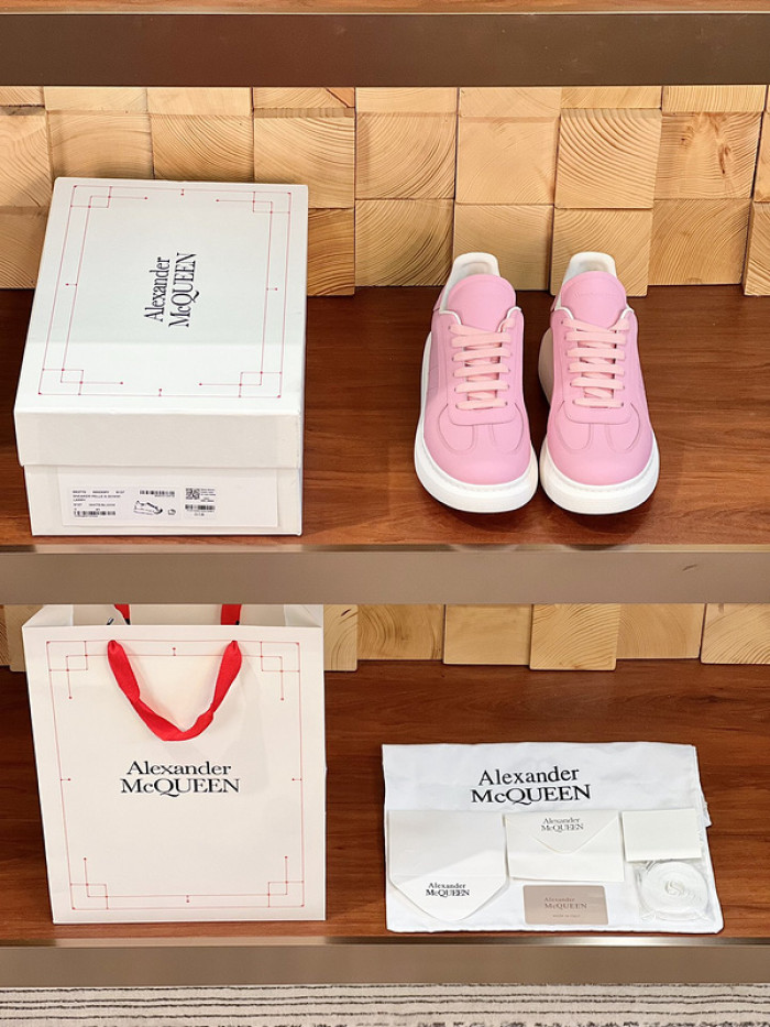 Alexander McQueen sneaker