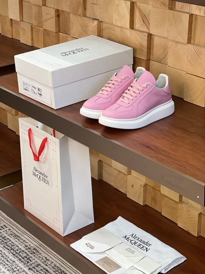 Alexander McQueen sneaker