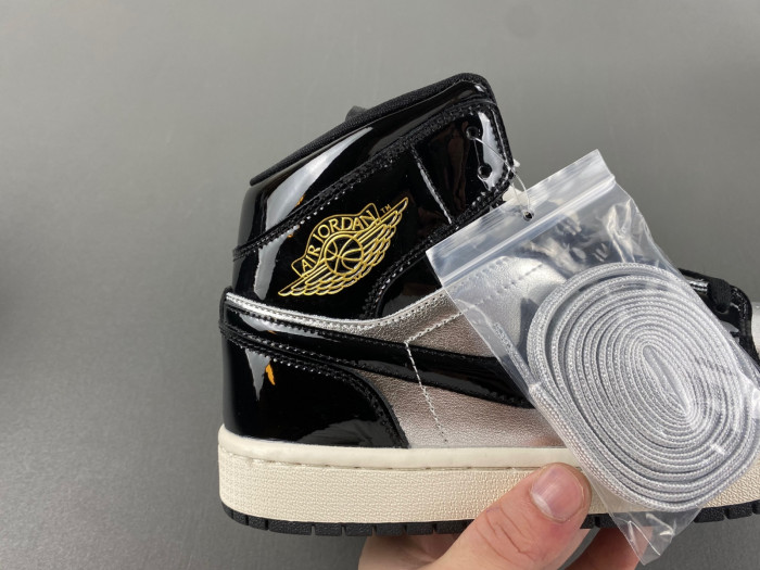 Air Jordan 1 Mid SE “ FZ39380-001