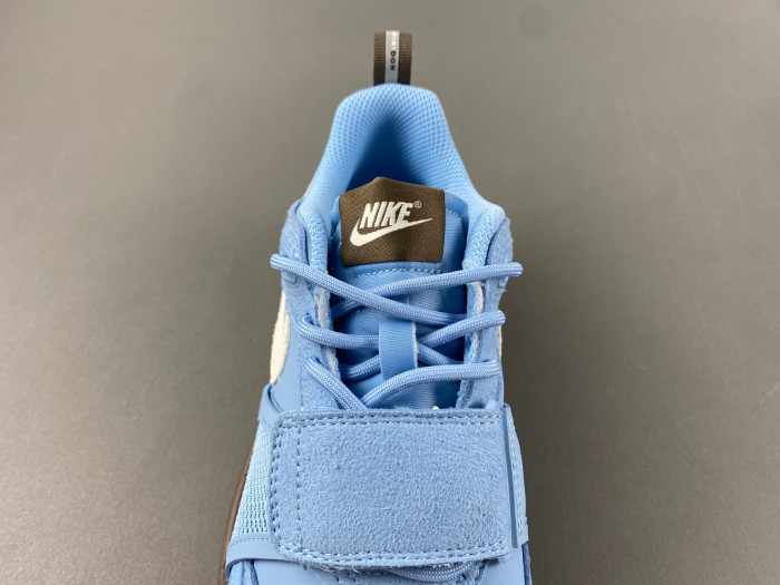 Nike Travis Scott x Nike Zoom Field Jaxx HQ3072-400