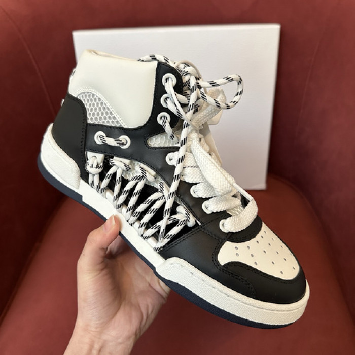 D designer sneaker