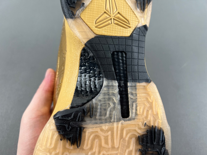 ZOOM KOBE 5 DB4796-555