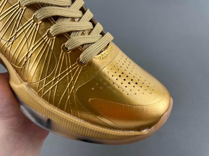 ZOOM KOBE 5 DB4796-555